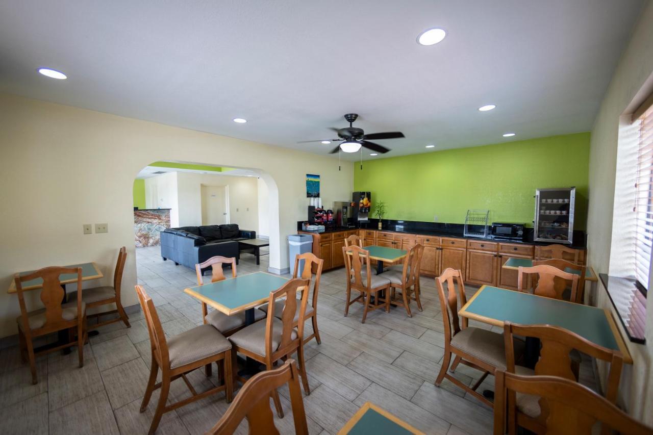 ซูเปอร์ 8 บาย วินด์แฮม เซนต์ออกัสติน บีช Hotel St. Augustine Beach ภายนอก รูปภาพ