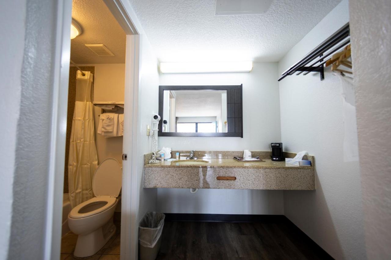 ซูเปอร์ 8 บาย วินด์แฮม เซนต์ออกัสติน บีช Hotel St. Augustine Beach ภายนอก รูปภาพ