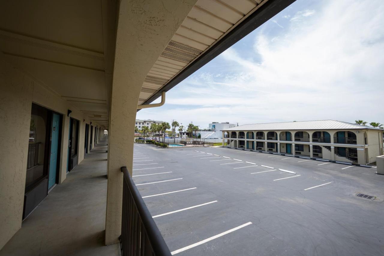 ซูเปอร์ 8 บาย วินด์แฮม เซนต์ออกัสติน บีช Hotel St. Augustine Beach ภายนอก รูปภาพ