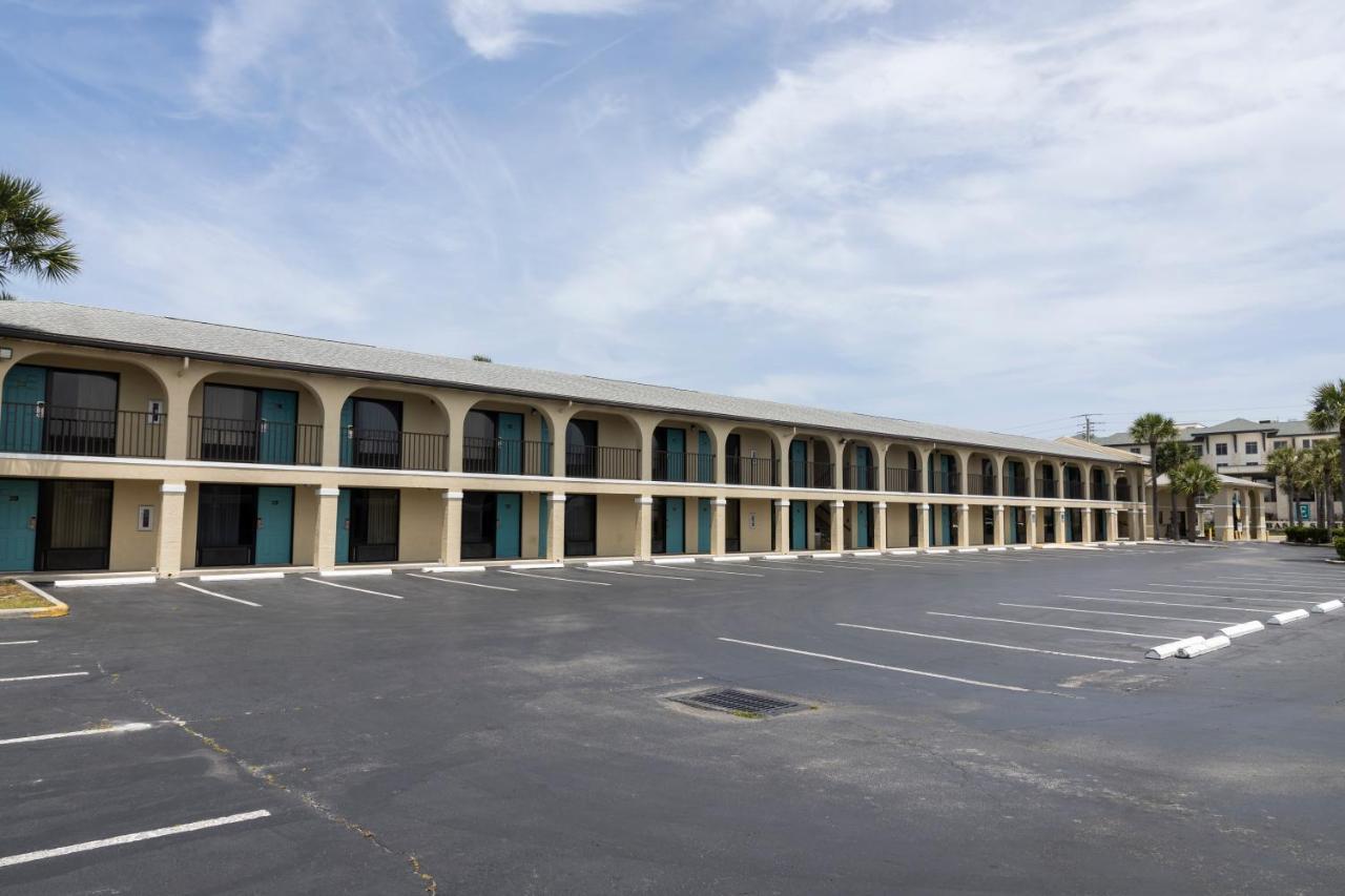 ซูเปอร์ 8 บาย วินด์แฮม เซนต์ออกัสติน บีช Hotel St. Augustine Beach ภายนอก รูปภาพ