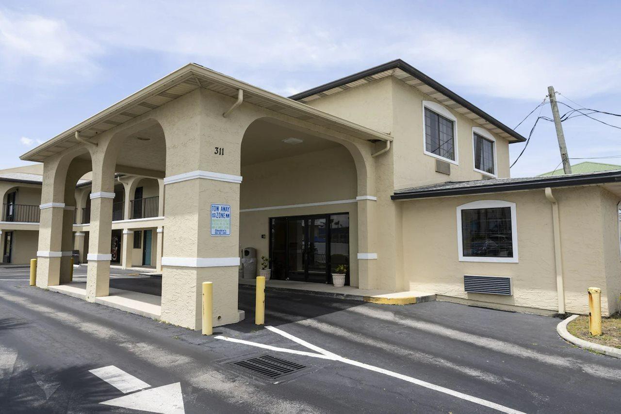 ซูเปอร์ 8 บาย วินด์แฮม เซนต์ออกัสติน บีช Hotel St. Augustine Beach ภายนอก รูปภาพ